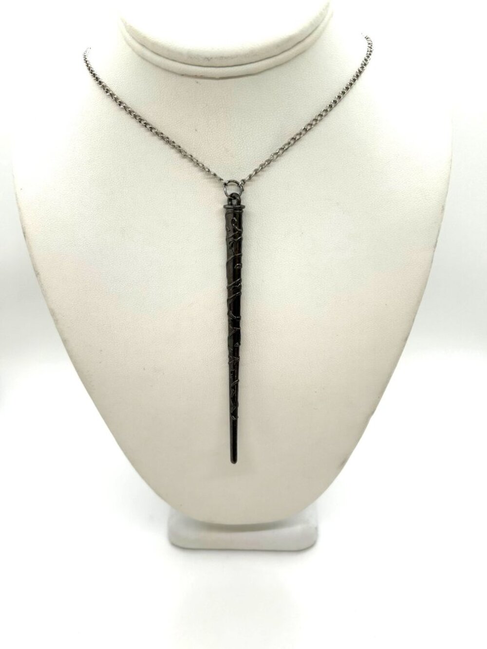Magic Wand Necklace Silvertone Vine Leaf Pendant Wizard Witch Cosplay Costume - Picture 4 of 9